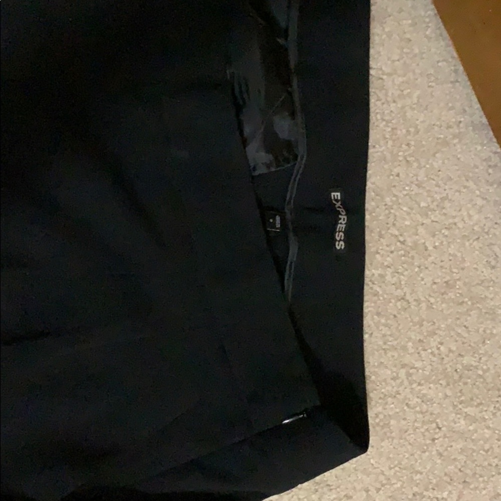 Shorts - Picture 3 of 3